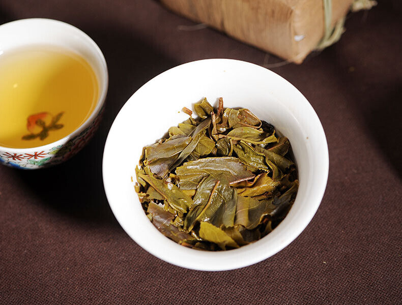 Pu Zi Wei Mengku Ba Nuo Old Leaves Old Tree Huang Pian Pu Er Raw Tea Brick 500g