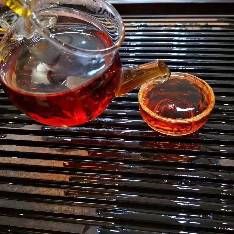 Thé mûr Pu'er du Yunnan Tongqinghao  gâteau au thé mûr Pu'er vieilli, 357g
