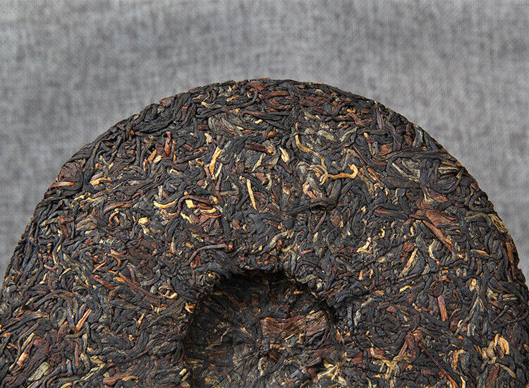 Yunnan Sun Dried Old Tree Black Tea Dianhong Feng Qing Dian Hong Tea Cake 357g