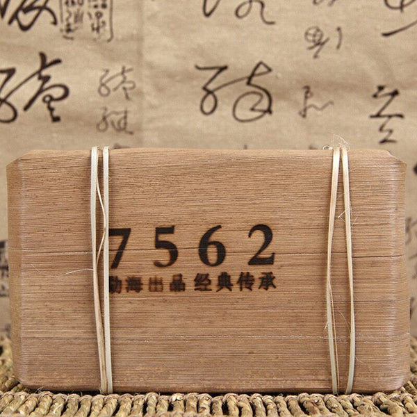 Yunnan Menghai Old Tree Shu Puer Made by Puer Material 7562 Tea Brick 250g