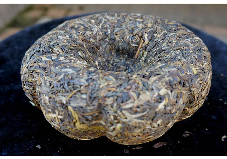 500g  Ancient Tree Tea, Yunnan Menghai Pu'er Tea, Raw Tea Tuo Tea