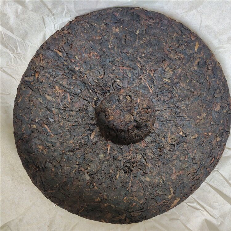 Yunnan Long Ma Tong Qing Pu Er Tea Cake Yiwu Mt. Old Tea Ripe Puer Tea 357g