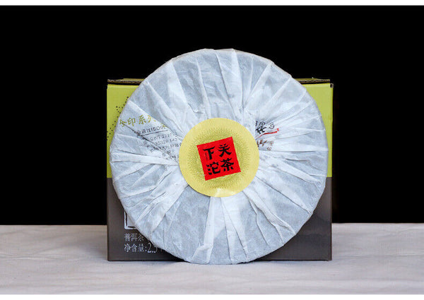 Pu'er Tea Golden Seal Series Xiaguan Round Tea T7653 Discus Raw Tea 357g