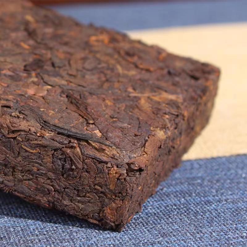 Yunnan Cooked Pu-erh Tea Brick Old Pu'er Black Tea 250g Menghai Puerh Ripe Tea