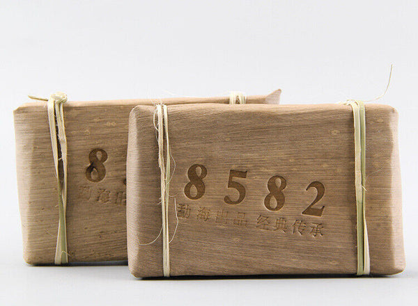 Yunnan Menghai Classical 8582 Raw Puer Tea Brick Old Tree Sheng Puerh 250g
