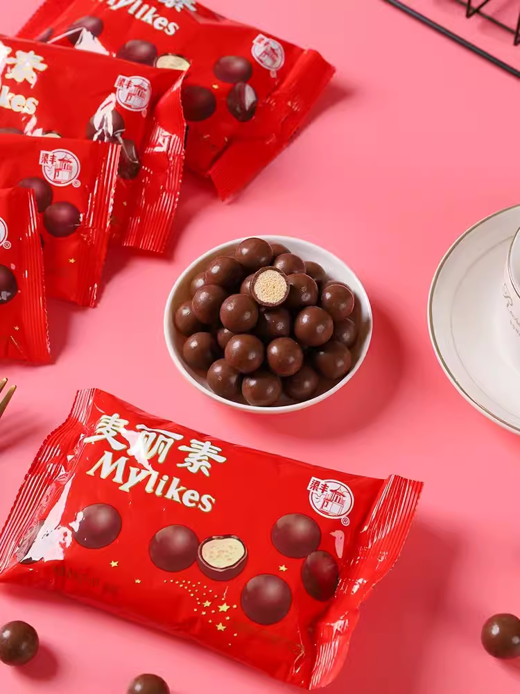 Liangfeng Mylikes Chocolate Chinese Snack Food 24 Bags x 25g 梁丰麦丽素夹心巧克力零食