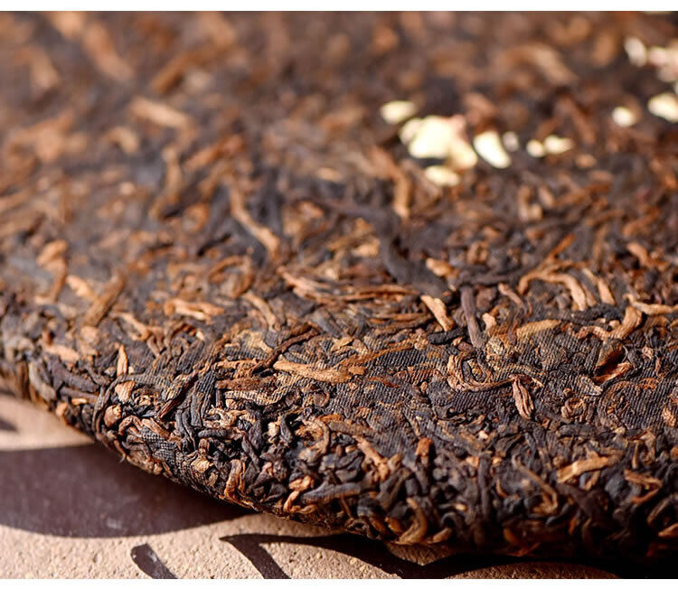 Ripe Puer Golden Buds Cake Menghai Daoshenggen Court Pu'er Tea 357g/12.59oz