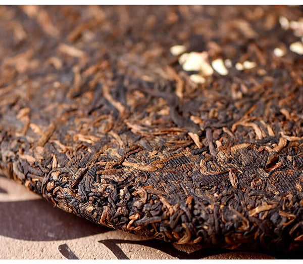 Ripe Puer Golden Buds Cake Menghai Daoshenggen Court Pu'er Tea 357g/12.59oz