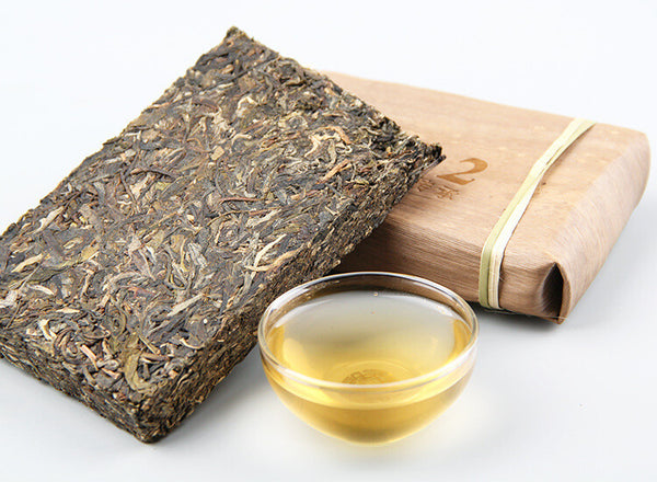 Yunnan Menghai Classical 8582 Raw Puer Tea Brick Old Tree Sheng Puerh 250g