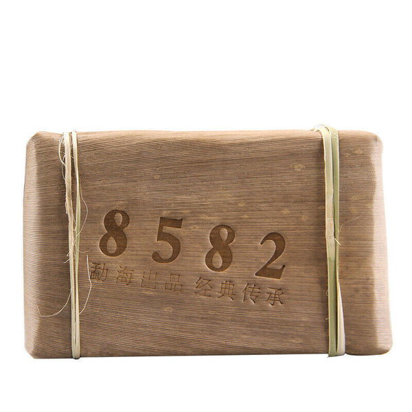 Yunnan Menghai Classical 8582 Raw Puer Tea Brick Old Tree Sheng Puerh 250g