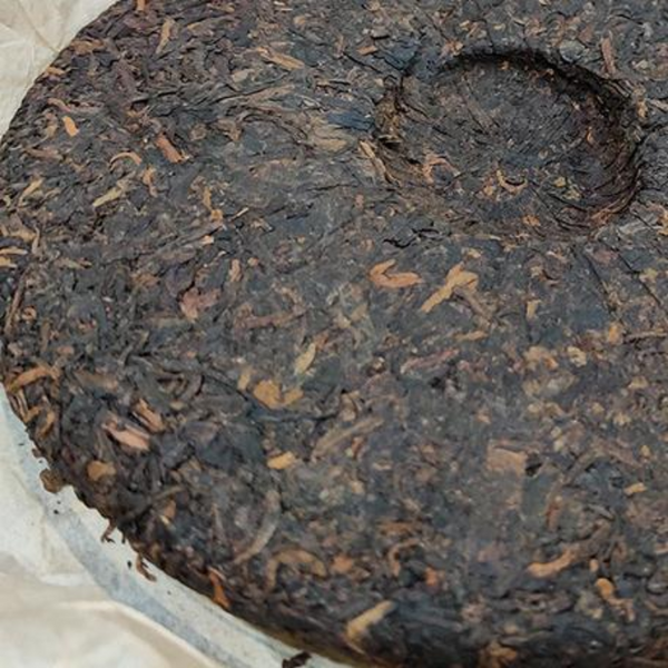 Thé Pu'er mûr du Yunnan gâteau au thé mûr de printemps brun 357g