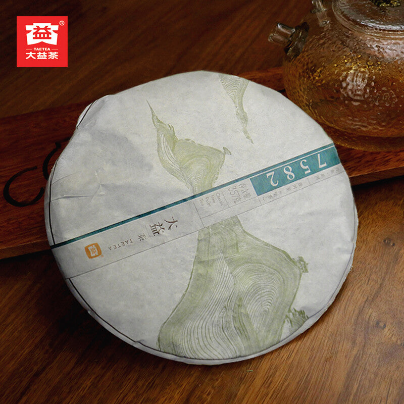 CIFbuy TAETEA 7582 * Classic Raw Pu'er Tea Menghai Dayi Puer Tea Cake Green 2014 357g