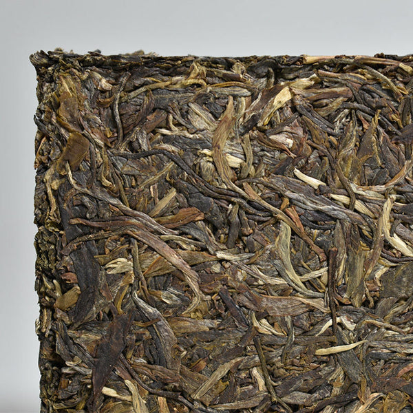 Fei Cui Xiang Haiwan Old Comrade Bulang Old Tree Puer Tea Raw Brick 250g