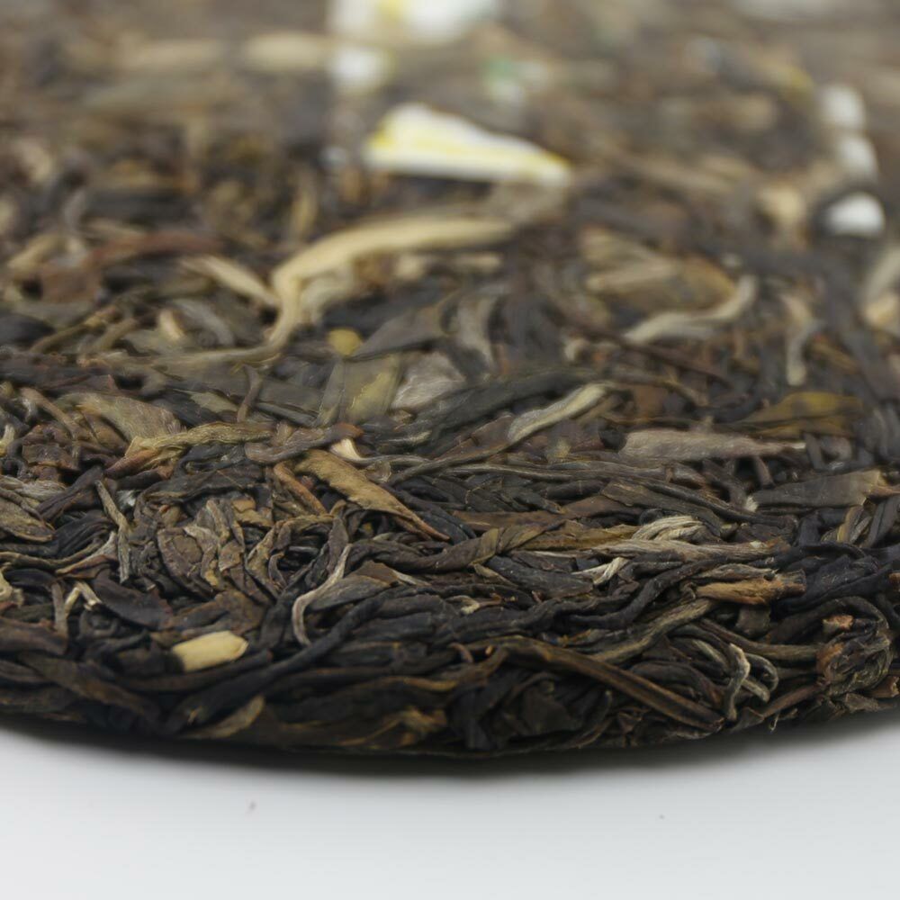 Premium High Quality Sheng Puer Tea Yipintang Menghai Cha Puer Cake 357g