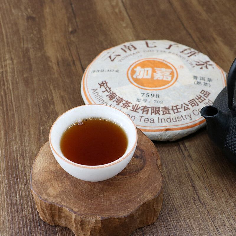 Lao Tong Zhi JIA JIA 7598 Anning Haiwan Yunnan Pu-erh Tea Cake 2007 357g Ripe