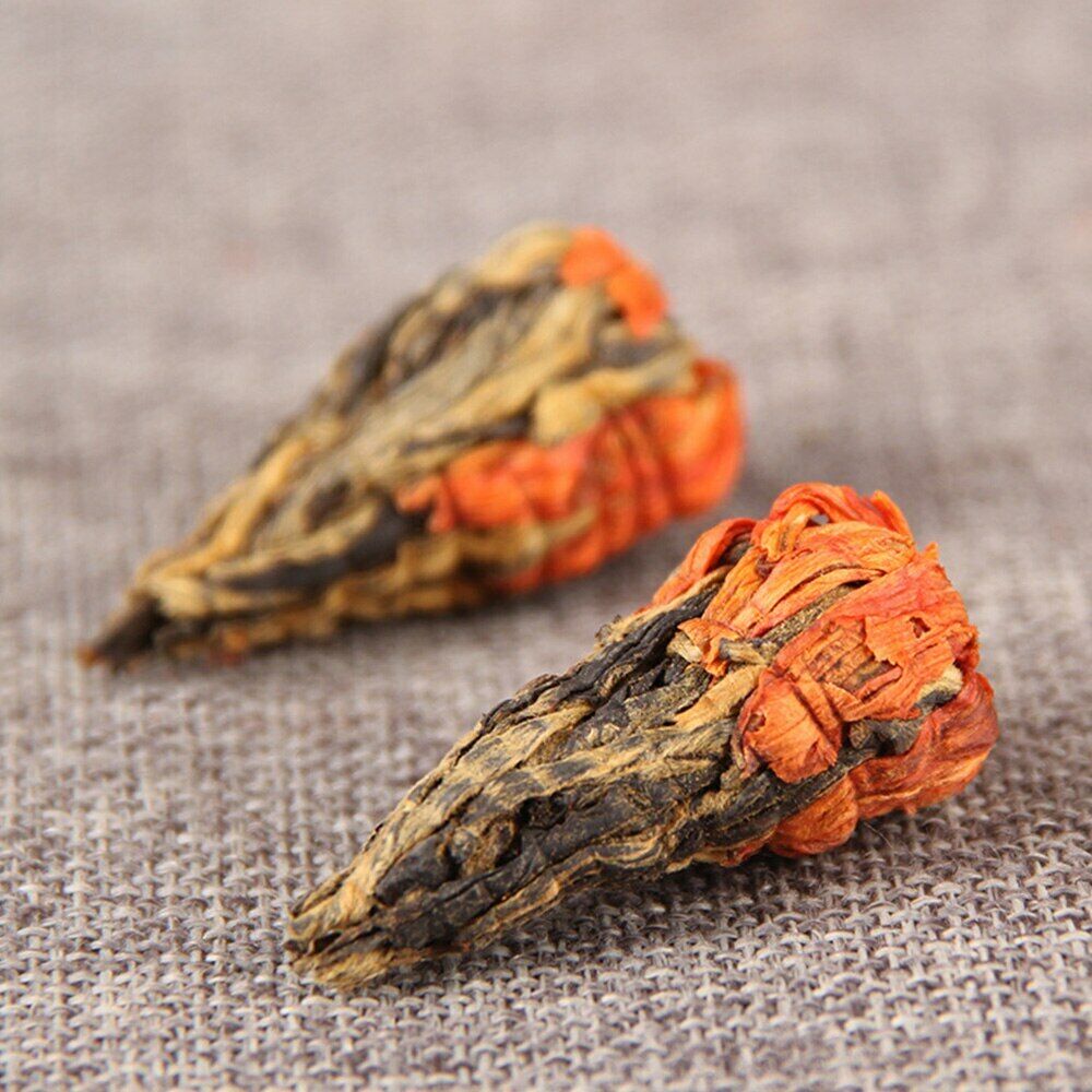 TeaYunnan Black Tea Fengqing Handmade Lily Pagoda Dianhong Chinese Tea 100g Secondary image