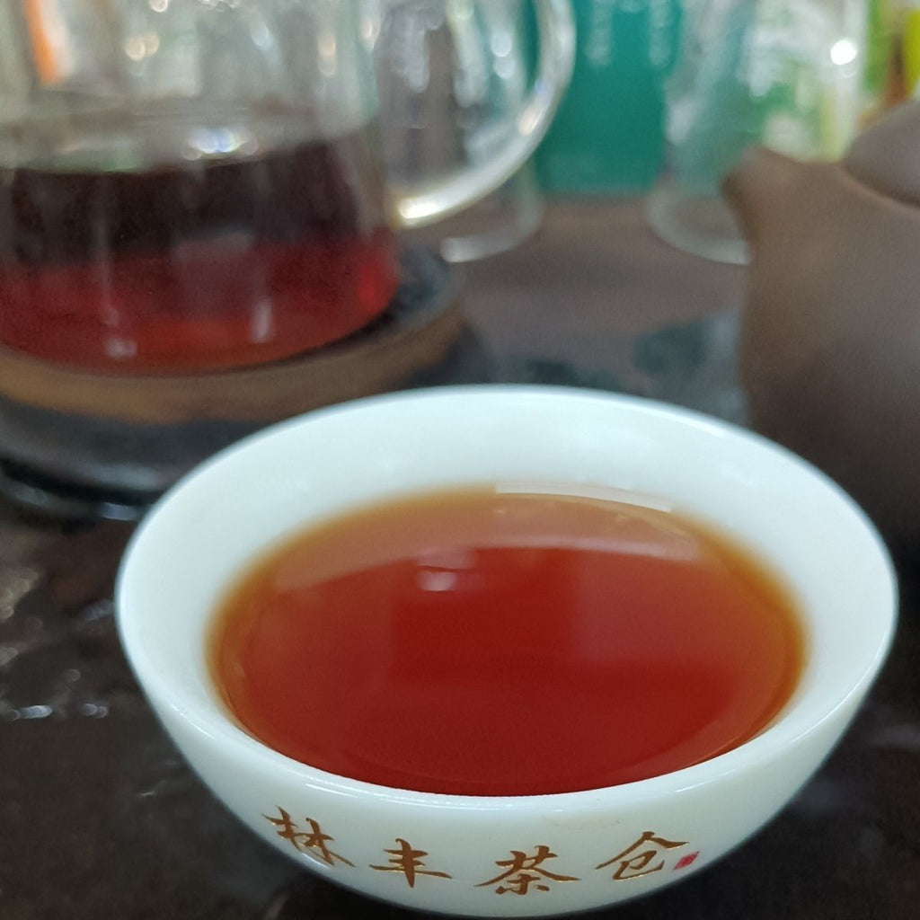 Year TAETEA 7672 Puer Dayi Chi Tse Beeng Shu Puerh Cake Ripe Pu'er Tea 357g