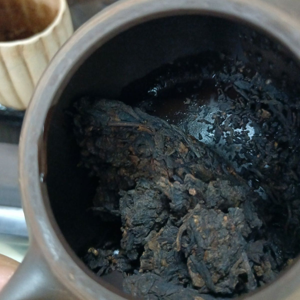 Year TAETEA 7672 Puer Dayi Chi Tse Beeng Shu Puerh Cake Ripe Pu'er Tea 357g