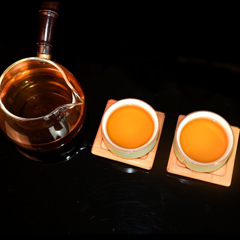 Yunnan Black Chinese Tea Fengqing Wild Tea Red with Sweet Honey Notes 250g
