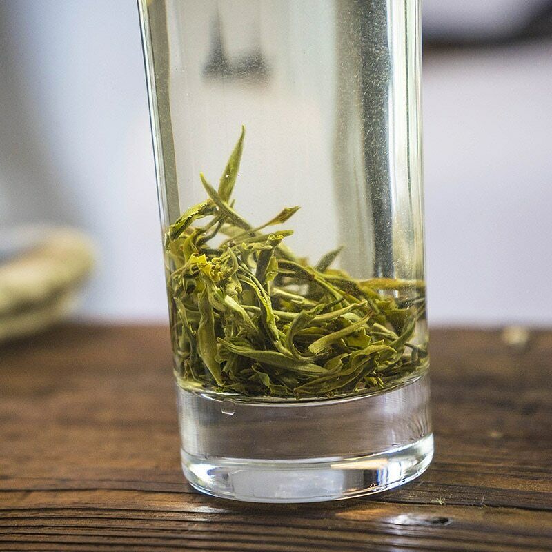 Supreme Organic Early Spring Snowy Mountain Dian Lv Silver Tips Yunnan Green Tea