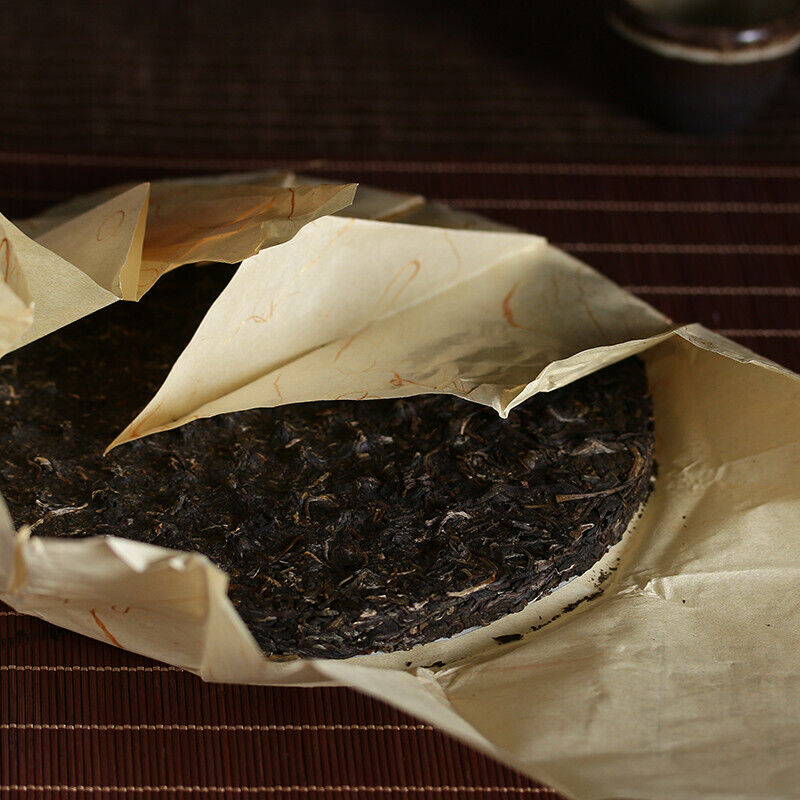 Yiwu Green Big Tree XY Xiaguan Pu-erh Yunnan Pu'er Iron Tea Cake Raw 357g