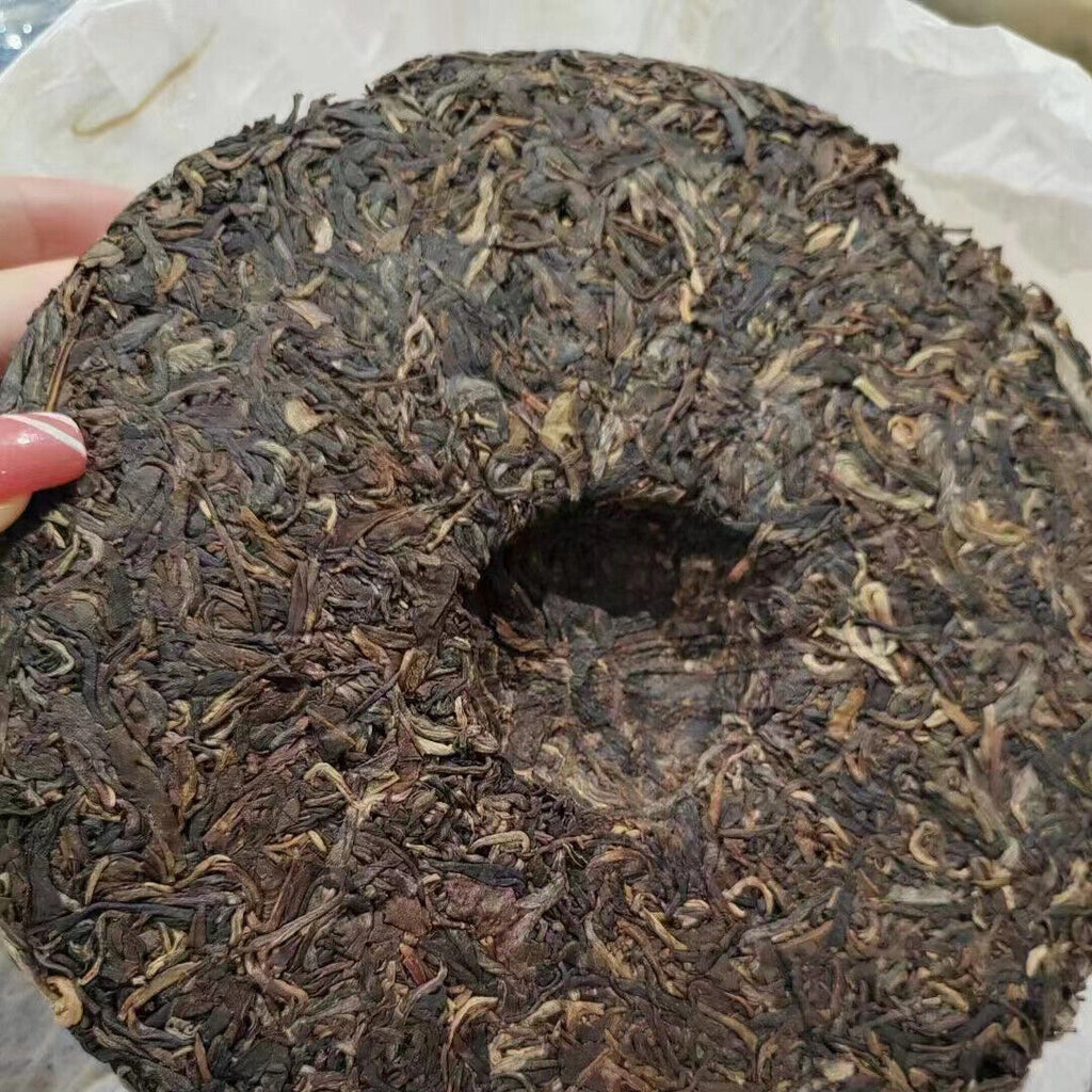 357g Yunnan Aged Pu'er Raw Tea Cake Menghai Early Spring Raw Puerh Cake Tea