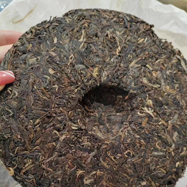 357g Yunnan Aged Pu'er Raw Tea Cake Menghai Early Spring Raw Puerh Cake Tea