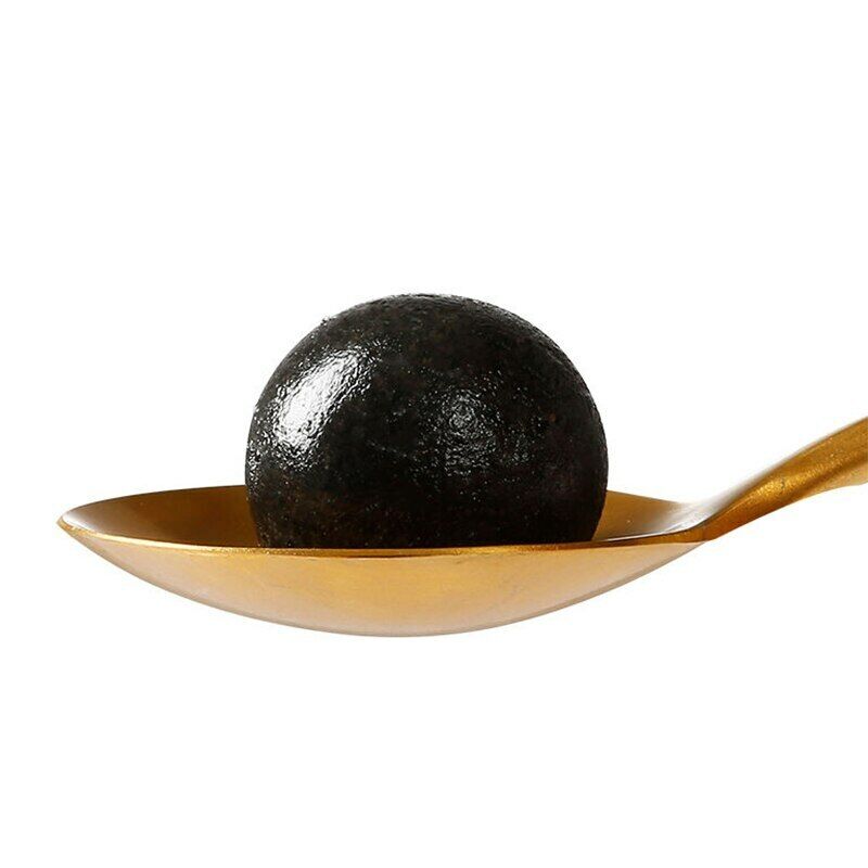 Handmade Balls with Sesame Seeds and Honey, Black Sesame Chinese Herbal Tea