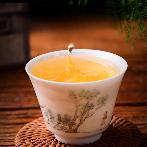 357g Yunnan Pu-erh Raw Tea Spring Iceland Pu-erh ShengTea Cake Organic Pu'er Tea
