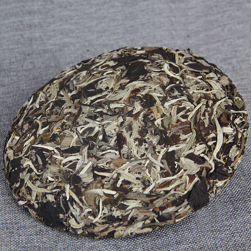 Organic Moonlight Beauty Jingmai Puer Pu'er Moonlight Puerh Raw Tea 357g/12.59oz Secondary image