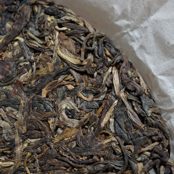 HAIWAN Brand Raw Pu'er Old Comrade Menghai Chunxiao Pu-erh Tea Cake 357g