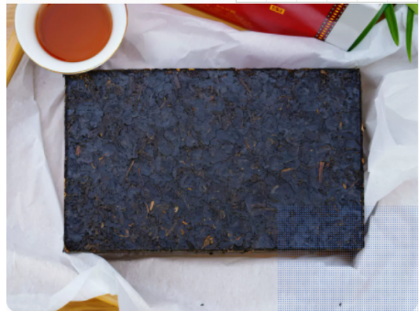 Tibetan Tea Ya'an Tibetan Tea Black Tea Golden Tip Brick Tea 650g