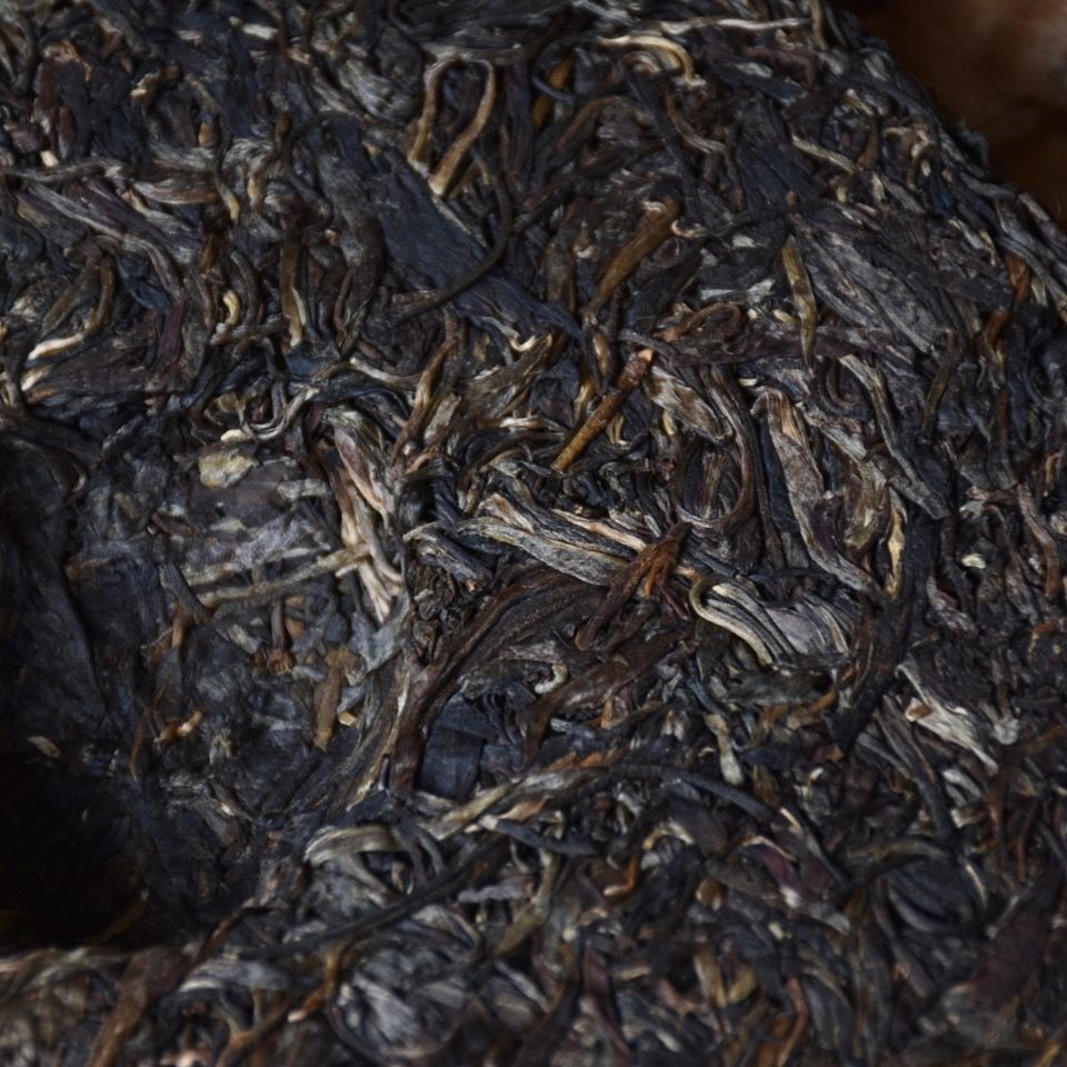 Mengku Rongshi Puerh Tea"Qiao Mu Wang" (King Arbor) Aged Shen Puer Tea 500g