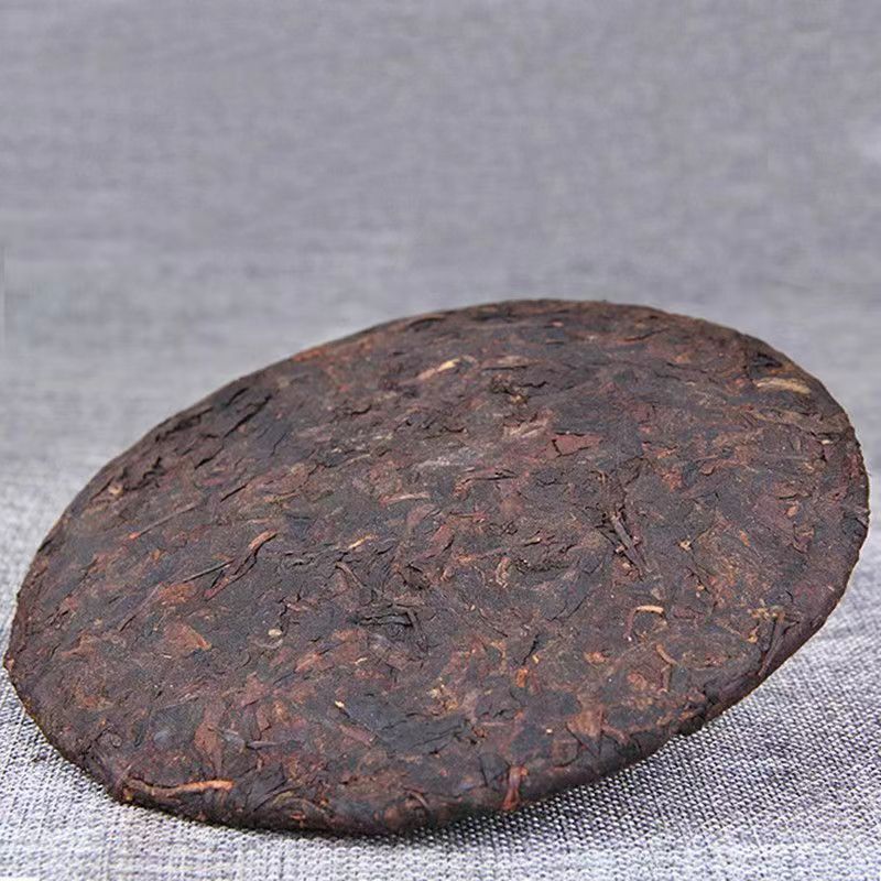 357g Ripe Puerh Tea Yiwu Old Tree Pu'er Cooked Tea Cake Yunnan Pu-erh Black Tea Main image