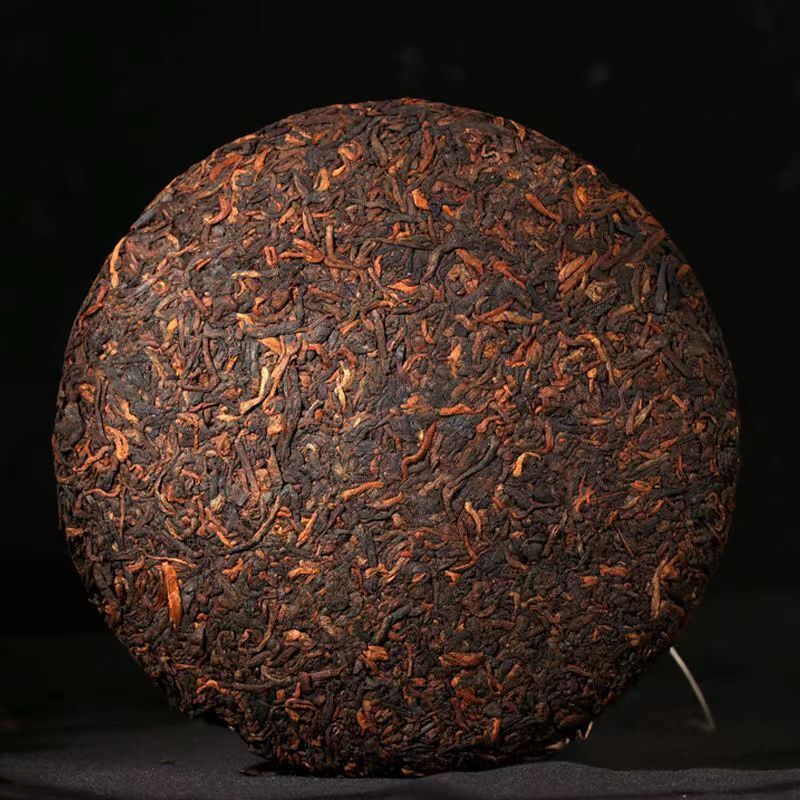 Yiwuchun Puerh Ripe Tea Cake Pu-erh Cooked Tea Pu'er Tea Chinese Black Tea 200g