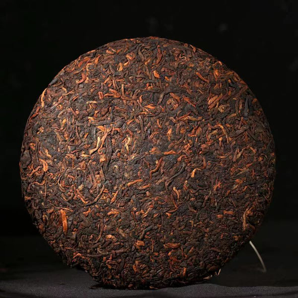Yiwuchun Puerh Ripe Tea Cake Pu-erh Cooked Tea Pu'er Tea Chinese Black Tea 200g