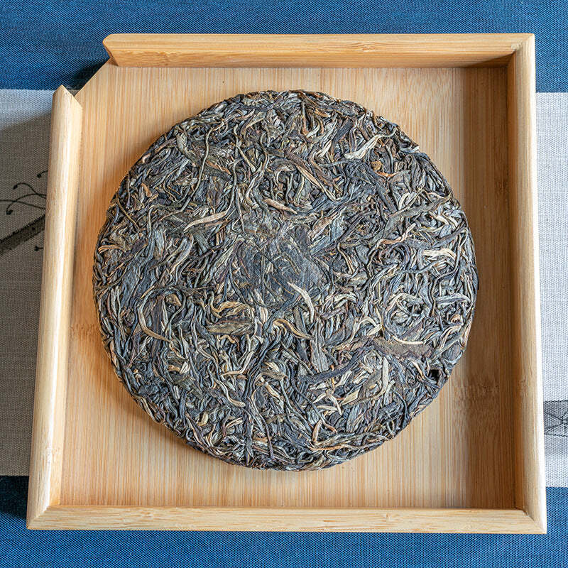 357g Yiwu Raw Puerh Tea Cake Yunnan Ancient Tree Pu-erh Shengcha Pu'er Green Tea