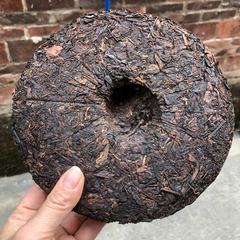 Yunnan Long Ma Tong Qing Yiwu Mt. Old Tea Puerh Tea Cake Ripe Puer Tea 357g