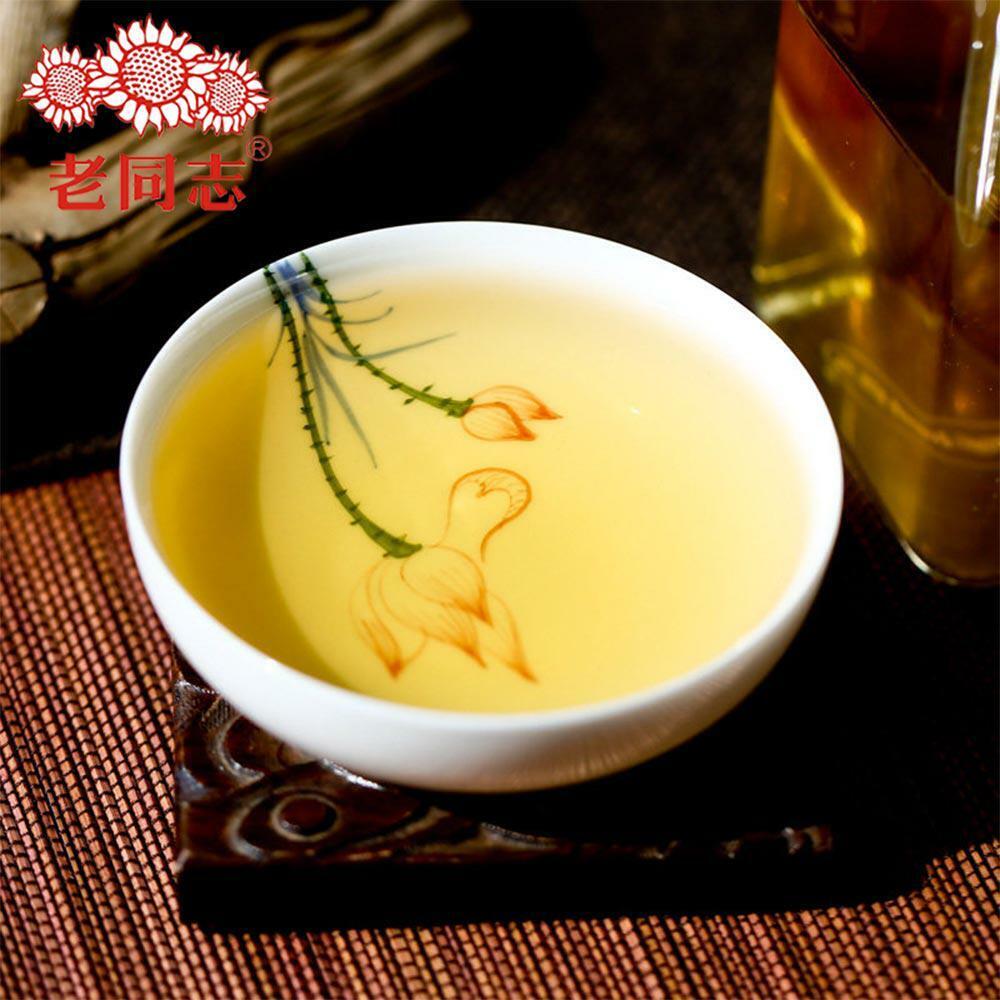 Haiwan /Batch 171 Old Comrade 7548 Pu-erh Tea Cake Sheng puer 357g