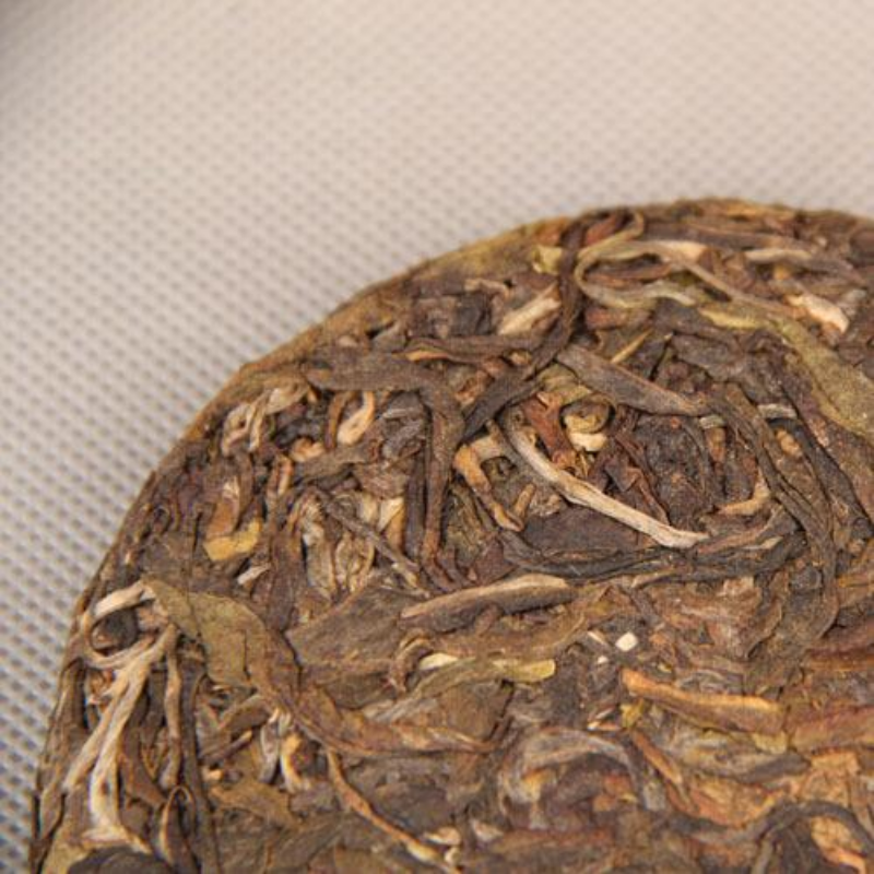 Thé Pu'er cru 100g petit gâteau thé Pu'er du vieil arbre des montagnes profondes