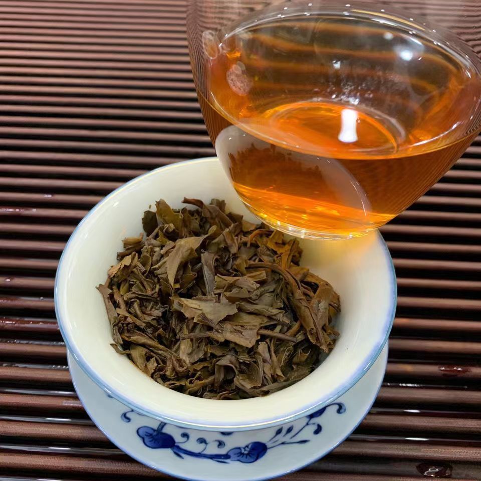 357g Yunnan Puerh Raw Tea Iceland Old Pu'er Tea Cake Premium Raw Pu-erh Tea