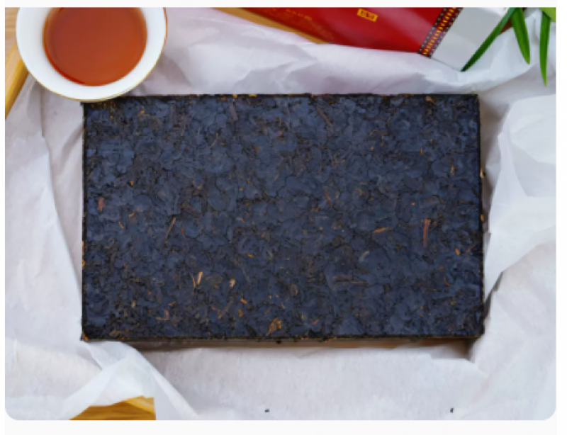 Tibetan Tea Ya'an Tibetan Tea Black Tea Golden Tip Brick Tea 650g