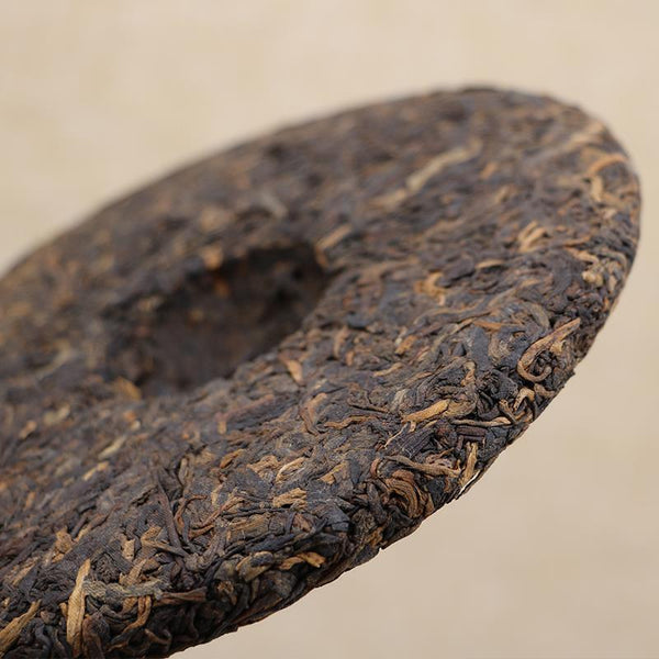 Haiwan Old Comrade 9978 Lao Tong Zhi Qi Zi Bing Cha Ripe Puer Tea 357g