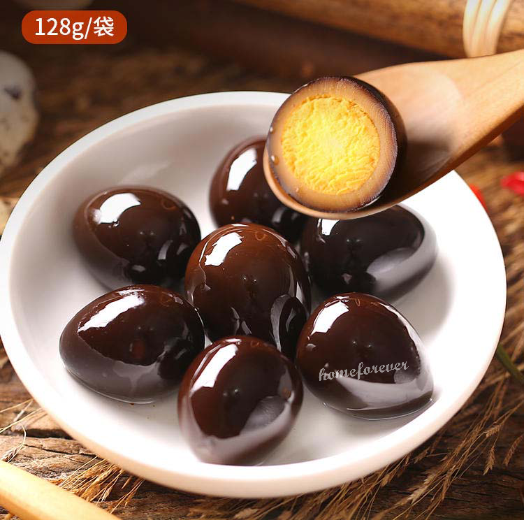 128g x 2 Bags Liangpinpuzi Spiced/ Spicy Quail Egg Snacks 良品铺子香卤铁蛋鹌鹑蛋 五香味/香辣味