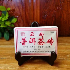 Haiwan Old Comrade Shu Puer Tea 7588 Yunnan Ripe Pu-erh Tea Brick 250g 201 Main image