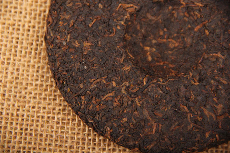 Ecology Green Shoots Golden Bud Pu-Erh Tea Cake 100gYunnan Cooked Puer Black Tea
