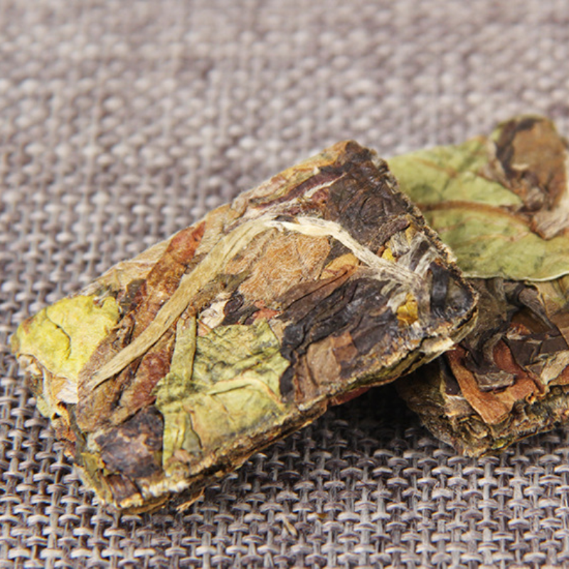 Honey Fragrance Healthy Drink White Tea Yunnan Small White Tea Brick Flower 500g