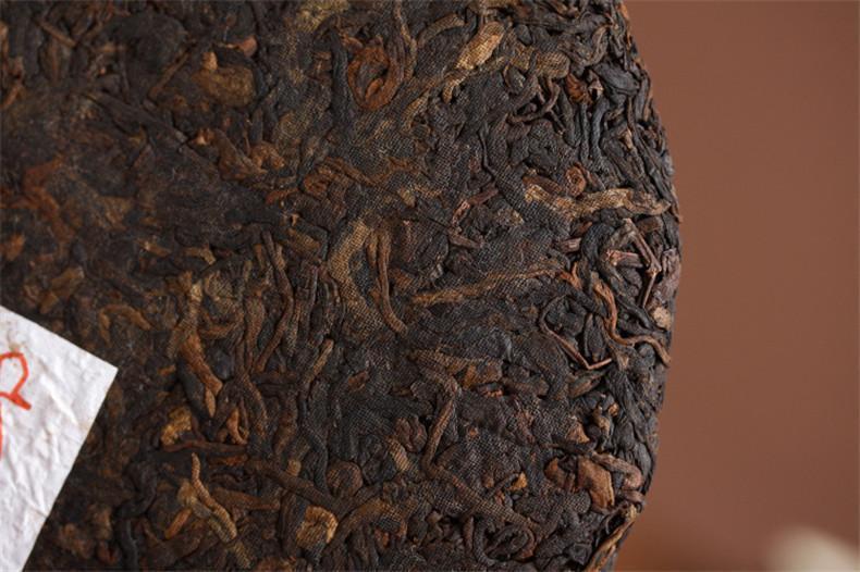 Puer Raw tea-cake puerh resistant brewing bright color sweet Old ban zhang Tea