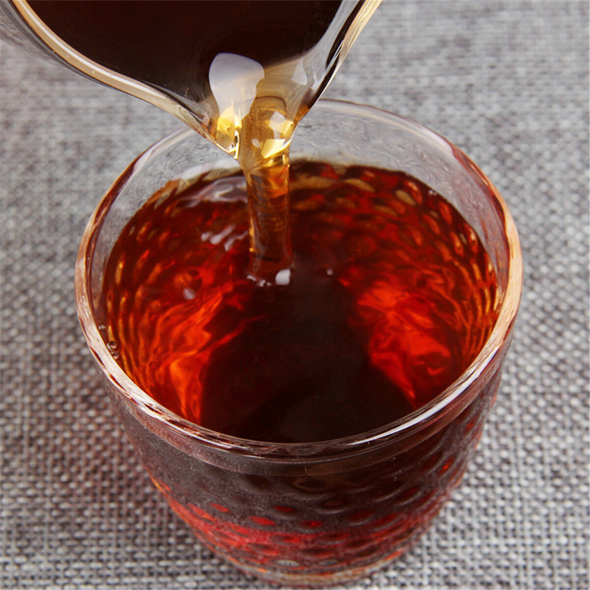 Pressed Tea Yunnan Ancient Trees Black Tea Organic Cooked Pu-Erh Tea Cake 357g