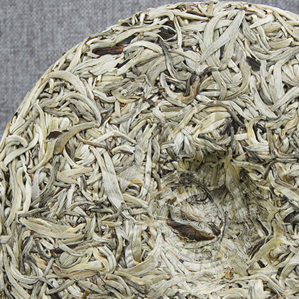 Single Bud Old Tea Ancient Tree White Silver Needle Healthy Care Cha Pu erh Tea